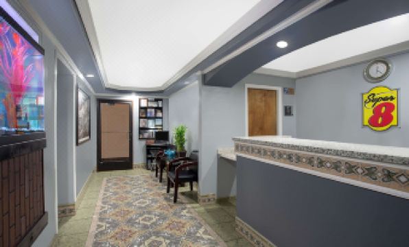 Super 8 by Wyndham Chico