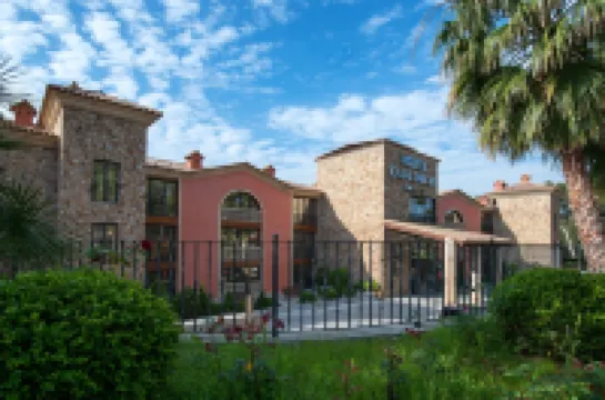 卡拉德爾丕塞勒斯水療酒店 酒店