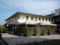 Hotel Corone Hotels in der Nähe von Maxima Design