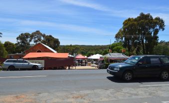 The Albion Motel Castlemaine