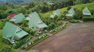 Hortensias Chalets Vara Blanca Hotels near Aqua Glow