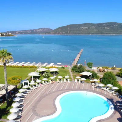 Hotel Corte Rosada Hotels near شاطئ بومباردي