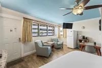 Plaza Beach Hotel - Beachfront Resort Hotels in Saint Pete Beach