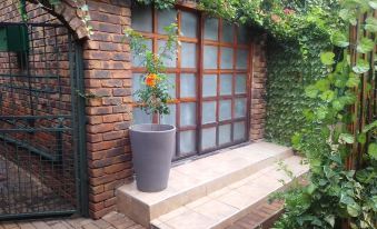 8 Soenie Avenue Self Catering