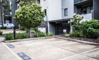 ReadySet Apartments on Altona