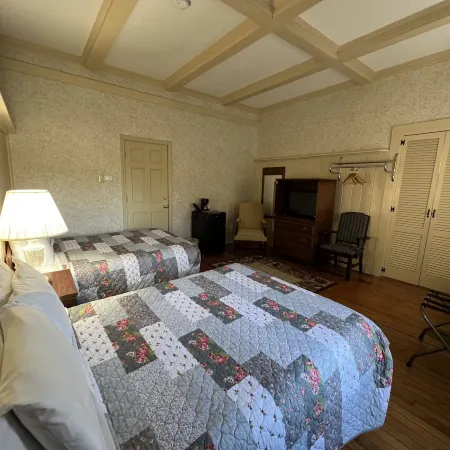 School House Inn