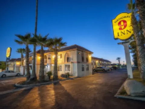 National 9 Inn Hotels in Buttonwillow