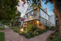 Queen Anne Bed and Breakfast Hotel a 