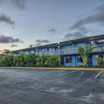 Rodeway Inn & Suites Fort Lauderdale Airport & Cruise Port