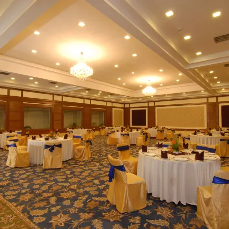 Chanakya Bnr Hotel