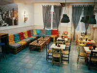 Loft Hostal - Hostel Hotels in Lloret de Mar