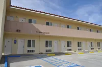 America Inn & Suites