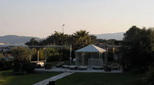 Hôtel Villa les Rosiers