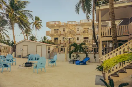 La Isla Resort Отели рядом с достопримечательностью «San Pedro Belize Express»