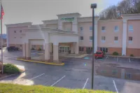 Wingate by Wyndham Steubenville Hotels in Steubenville