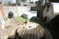 Holiday Home Hot Tub & Sauna Hotel a Ferndown