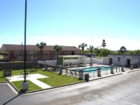 デイズ イン バイ ウィンダム マリアナ ジャクソンのホテル