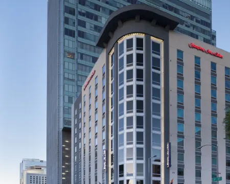 ハンプトン イン & スイーツ フェニックス ダウンタウン フェニックスのホテル