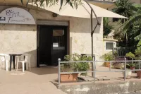 特拉澤諾飯店