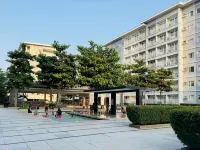 卓伊樹之住宅飯店 錦繡城市購物中心附近的飯店