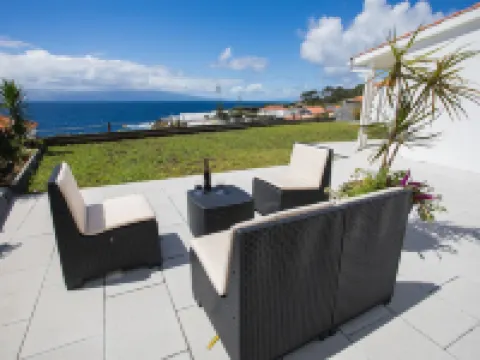 Casa d'Avó Guesthouse and Apartment Hotels in Velas