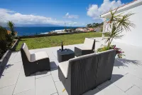 Casa d'Avó Guesthouse and Apartment Hotels in Velas