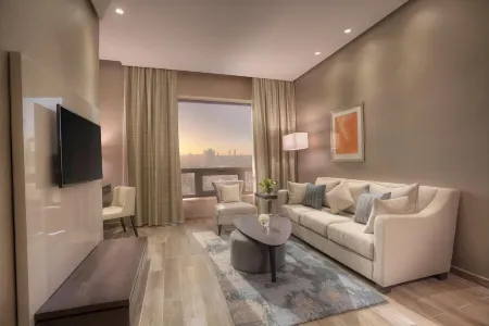 The House Boutique Suites Отели рядом с достопримечательностью «Мечеть короля Абдаллы I»