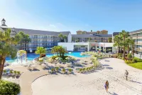 Avanti International Resort - Beach