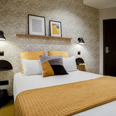 Republik Hotel Hotels near Flower Tree