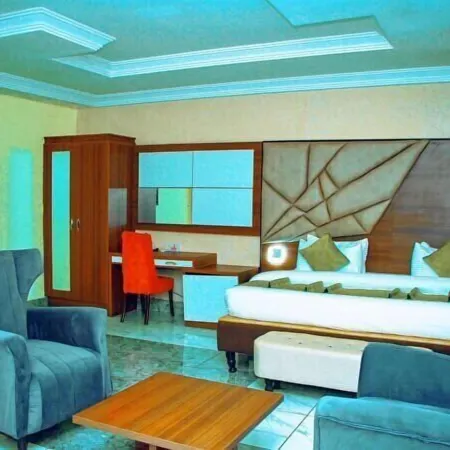Top Rank Hotels Galaxy Asaba Отели в г. Асаба