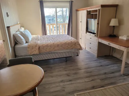 Sand Castle Suites Motel Отели в г. Port Elgin