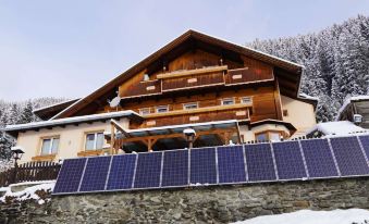 Apartment in Hippach with Mountain Views