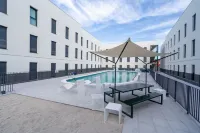 Micampus Alicante Student Residence - Pool