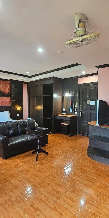 ห้องพรีเมียร์เตียงคิงไซส์ มีระเบียง