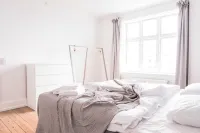 Beautiful 2-Bed with Large Balcony - 67 Hoteles en Bispebjerg