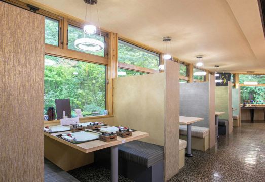 유후인 베소 시키사이 호텔의 온천 풍경