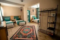 HASUNİ TAŞ Hotel Hôtels à proximité de : Kadayıfçıoğlu Pasajı