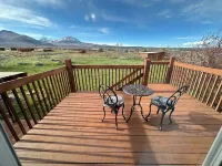 Mount Peale Country Inn Near Moab - parking