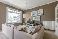 Huswell - Spacious Apartment Near the Beach in de Haan
