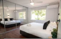 Sandy Pool Shack - Pet Friendly