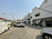 雷連斯廣場普雷斯肯飯店