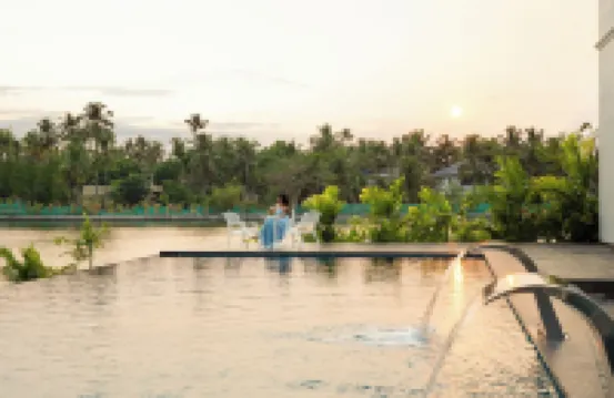 ザ レイク マナー