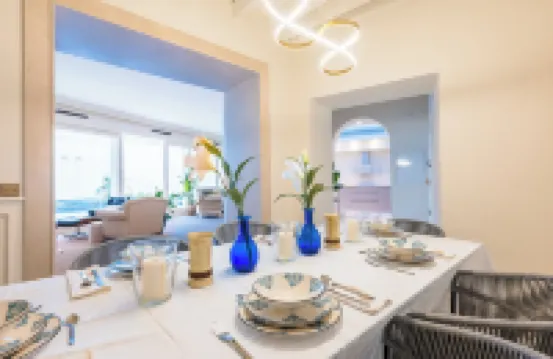 Luxurious Apartment with Patio and Pool