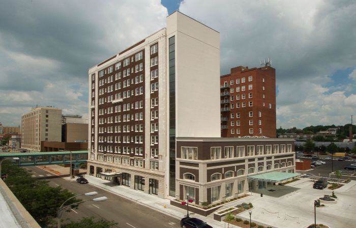 Hotel Blackhawk, Autograph Collection