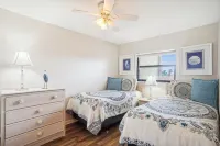 Las Brisas 202 Hotels in Madeira Beach