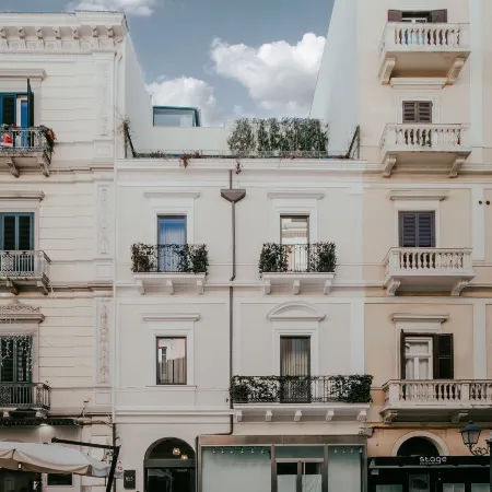 Bacã Suites, Restaurant & Bar