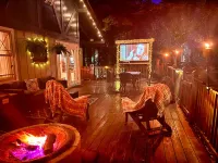 Outdoor Movie Theater/Storybook Chalet Beech Mtn/Vibrant Autumn Colors/Hot Tub