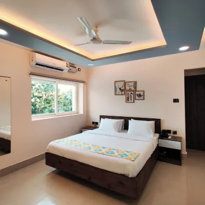 The Nook Hotels near Andharua Picnic Place For Feasts..All water and Electricity Available