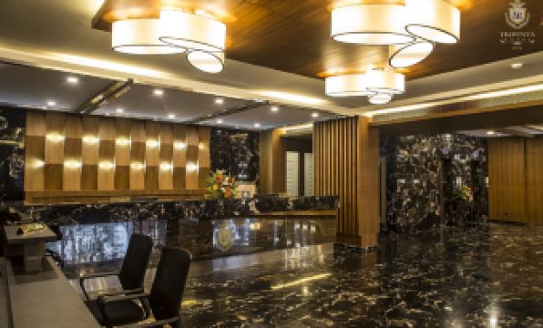 Kpm Tripenta Hotel