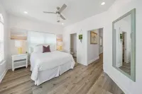 Pier Park only 50 Steps to the beach! Pet friendly. Ocean View.